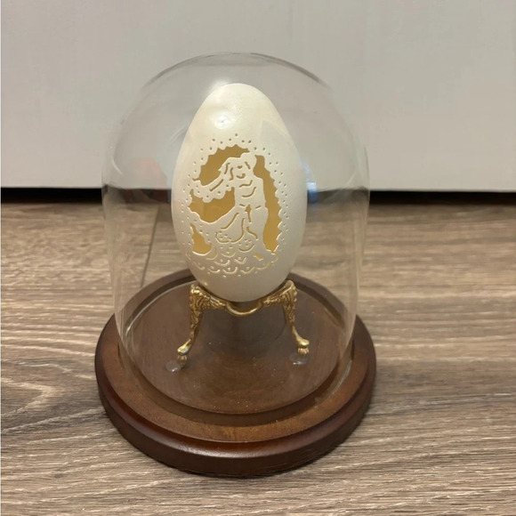 Handmade Carved Wedding Ostrich Egg Bride Groom In Display Case  One Of A Kind - Picture 1 of 2